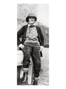 005---Gabrielle-Chanel-in-Scotland-wearing-sportswear-in-1931-®Photo-D.R.